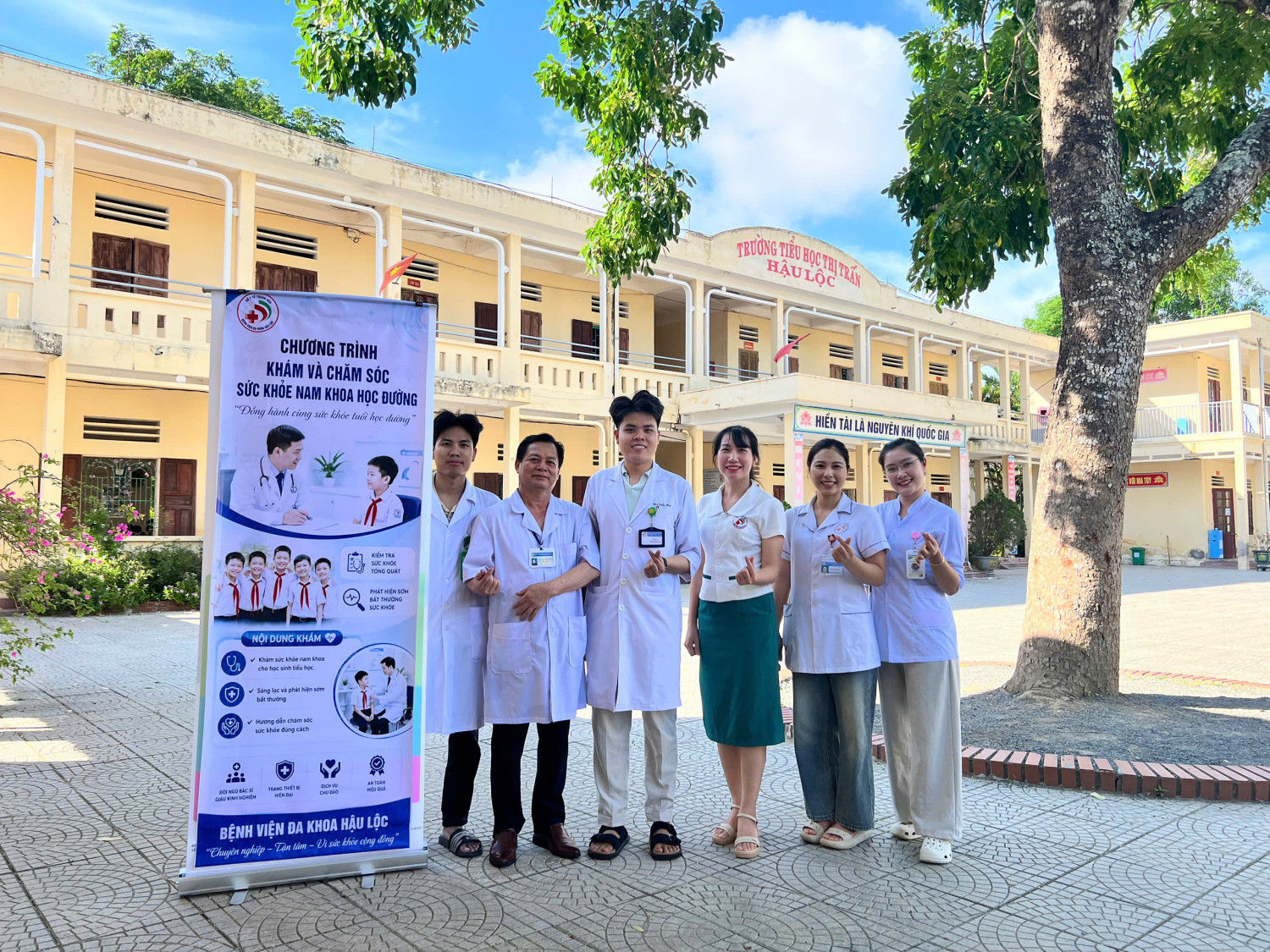 Khám tình nguyện Nam khoa học đường